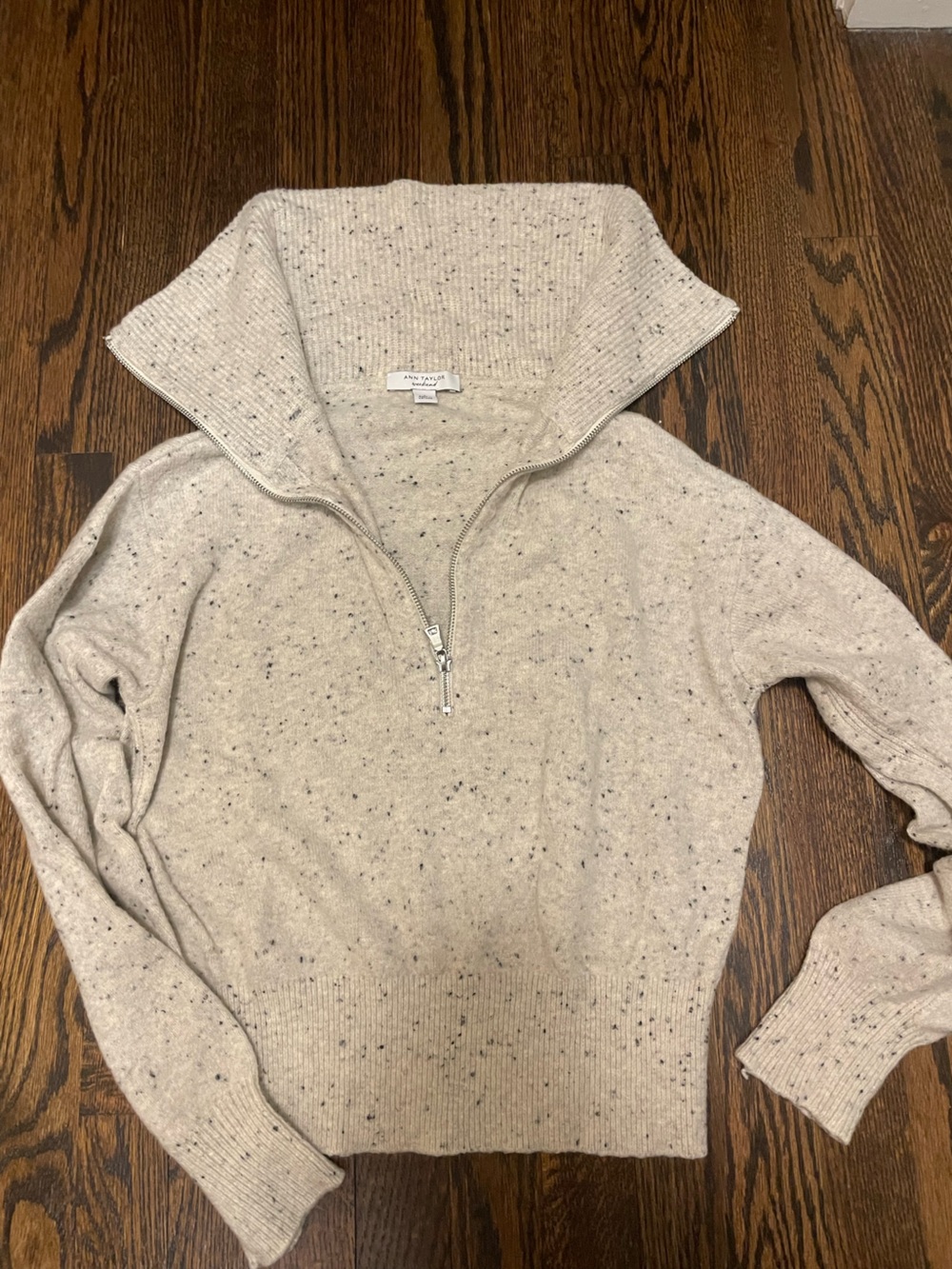 Ann Taylor Weekend oatmeal speckle knit sweater